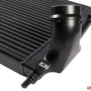 CSF Cooling - Racing & High Performance Division 06-10 Silverado H.D / Sierra H.D 6.6L Turbo Diesel Heavy Duty Intercooler Front - Image 4