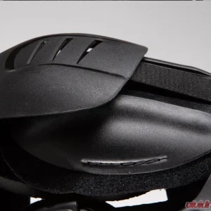 EVS Axis Pro Knee Brace - Pair - Image 4